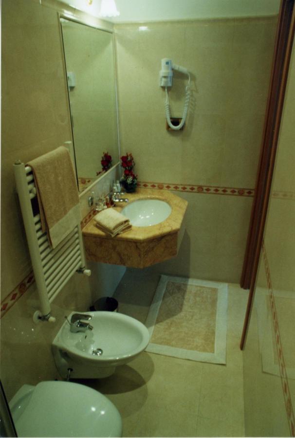 Magic House Hotel Roma Ngoại thất bức ảnh